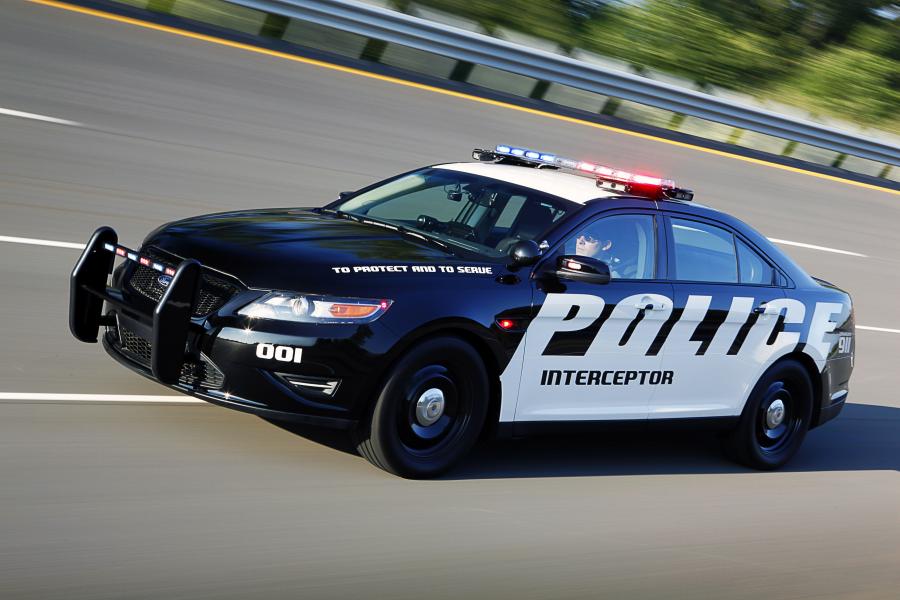  Ford Police Interceptor Sedan 2010 года  (фото 3 из 4)